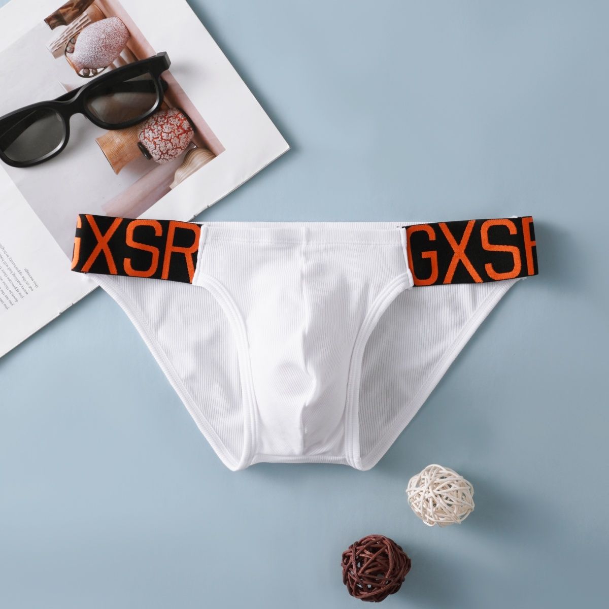 【不再鬆鬆垮垮】個性印花腰帶~不捲邊/不夾腿!新款冰絲高叉提臀男士三角內褲