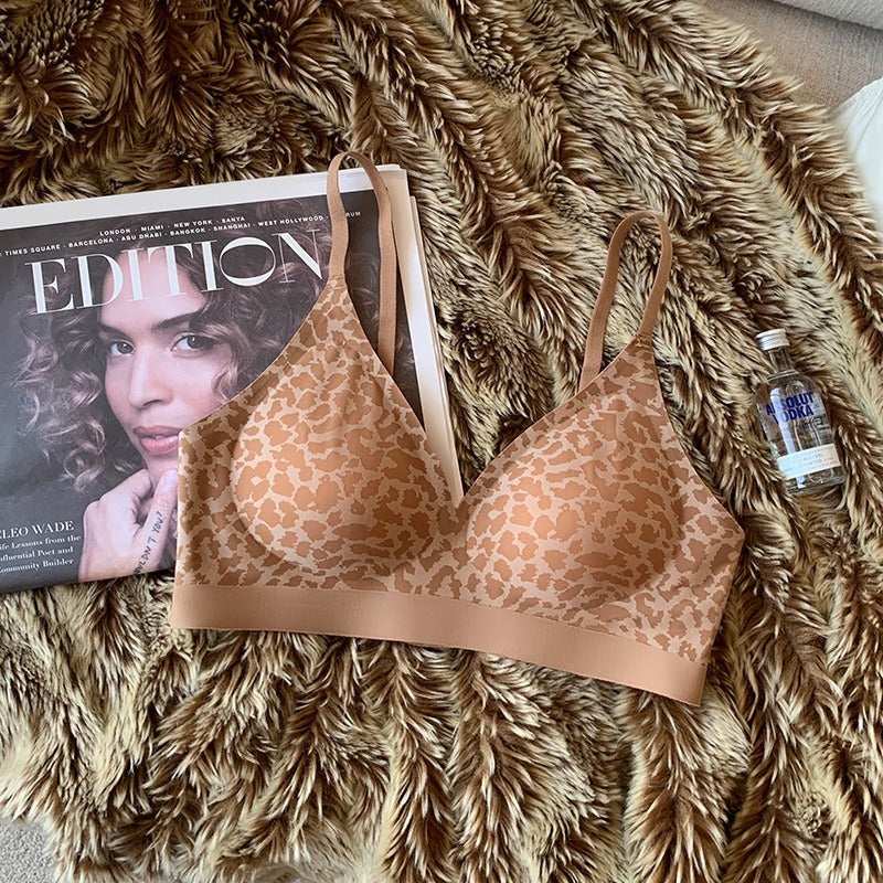 【超能藏副乳!】一體裁剪,更舒服~新款豹紋系列聚攏不跑杯無鋼圈內衣