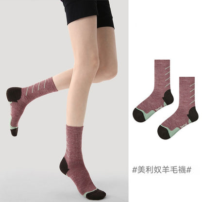 【優質美利奴羊毛】冬天擺脫腳冷煩惱！徒步/登山必備~新款吸濕排汗防滑毛圈中筒襪