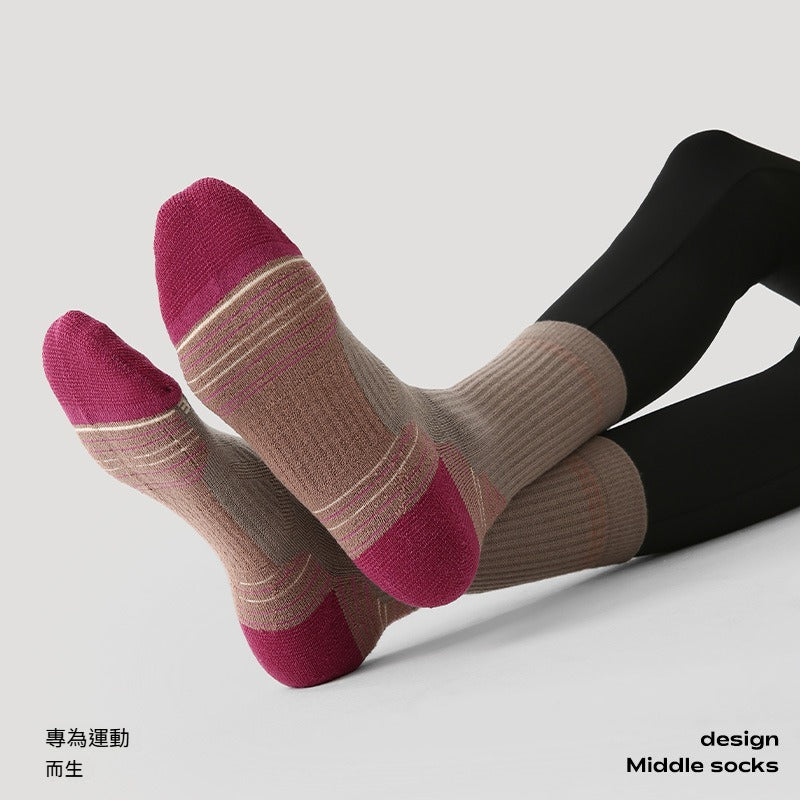 【優質美利奴羊毛】冬天擺脫腳冷煩惱！徒步/登山必備~新款吸濕排汗防滑毛圈中筒襪